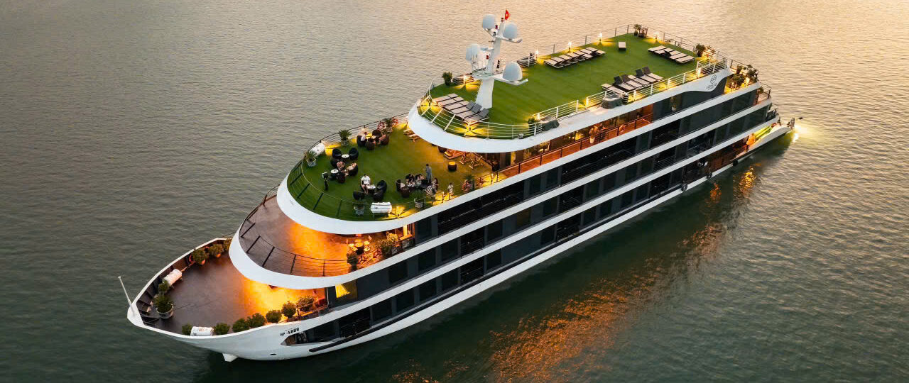 Luxury cruise on Lan Ha Bay by Wanderlust Travel